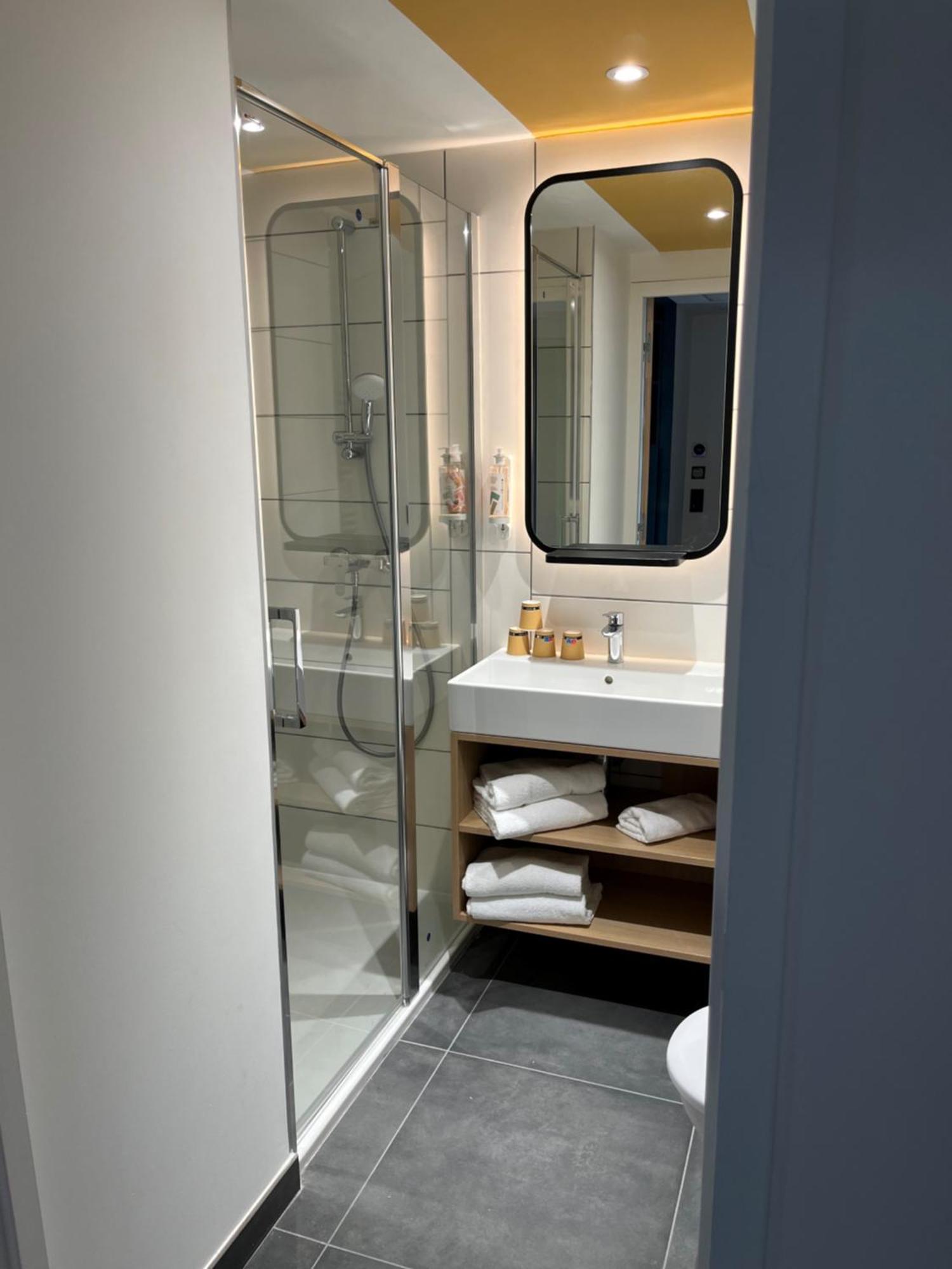 Aparthotel Adagio Access Porte De Camargue Saint-Martin-de-Crau Exterior foto