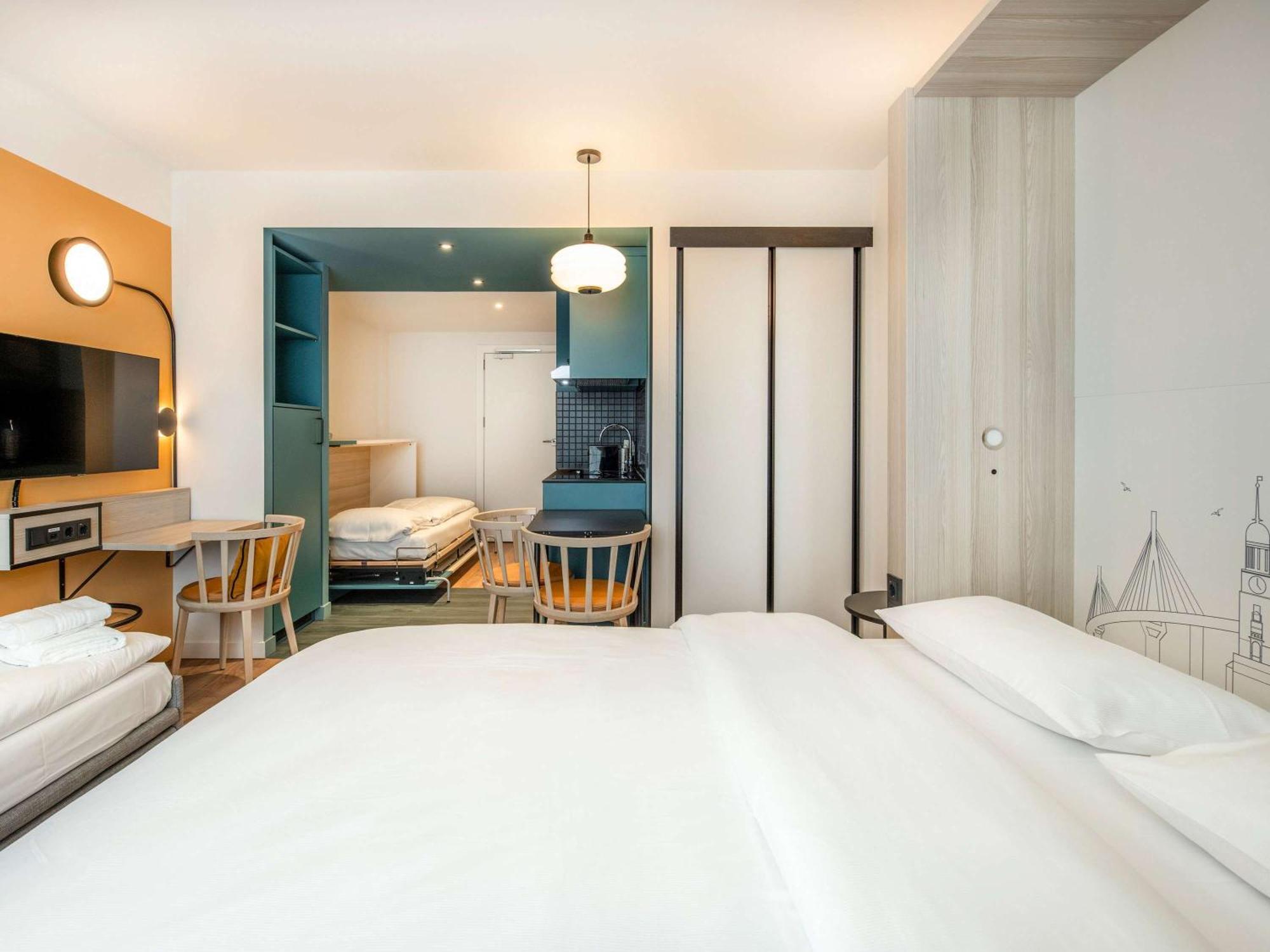 Aparthotel Adagio Access Porte De Camargue Saint-Martin-de-Crau Exterior foto