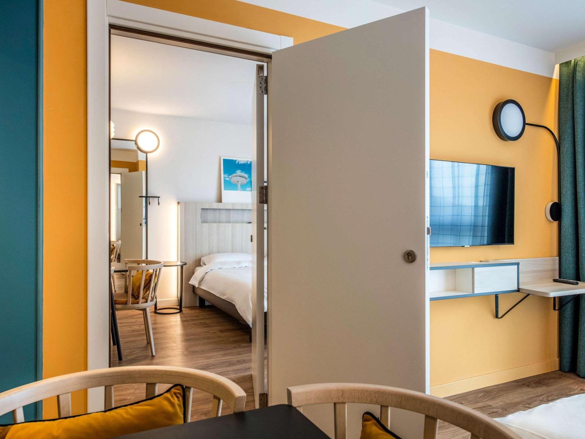 Aparthotel Adagio Access Porte De Camargue Saint-Martin-de-Crau Exterior foto