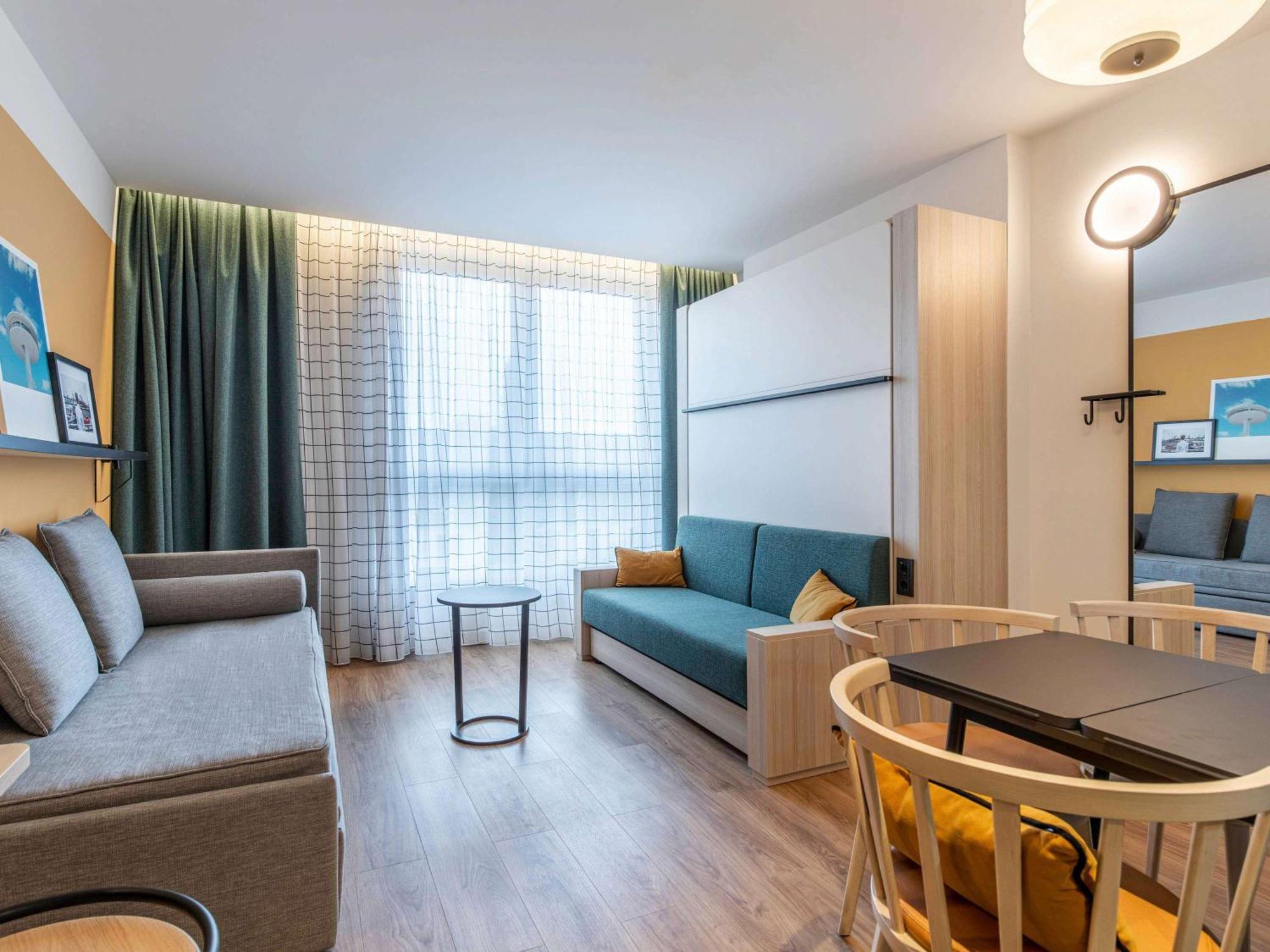 Aparthotel Adagio Access Porte De Camargue Saint-Martin-de-Crau Exterior foto